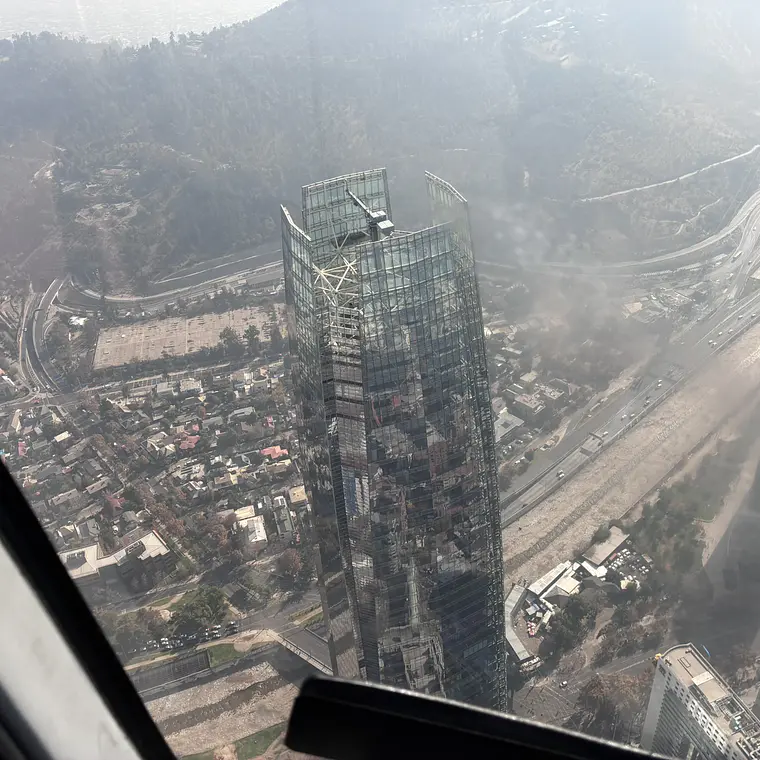 Tour Panoramico en Helicoptero por Santiago de 20 minutos  7