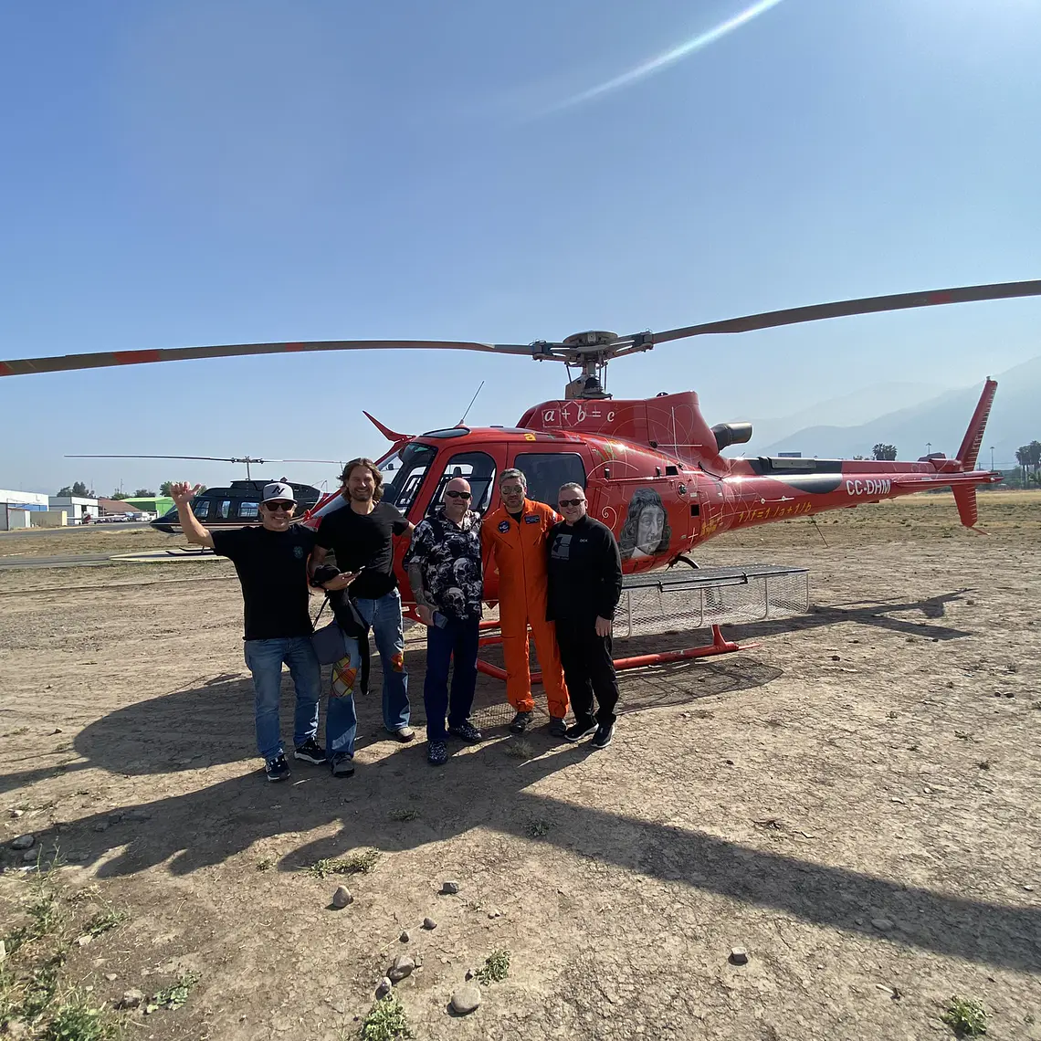 Helicopter Flight Santiago & cordillera vuelo Privado 2 Pax  3
