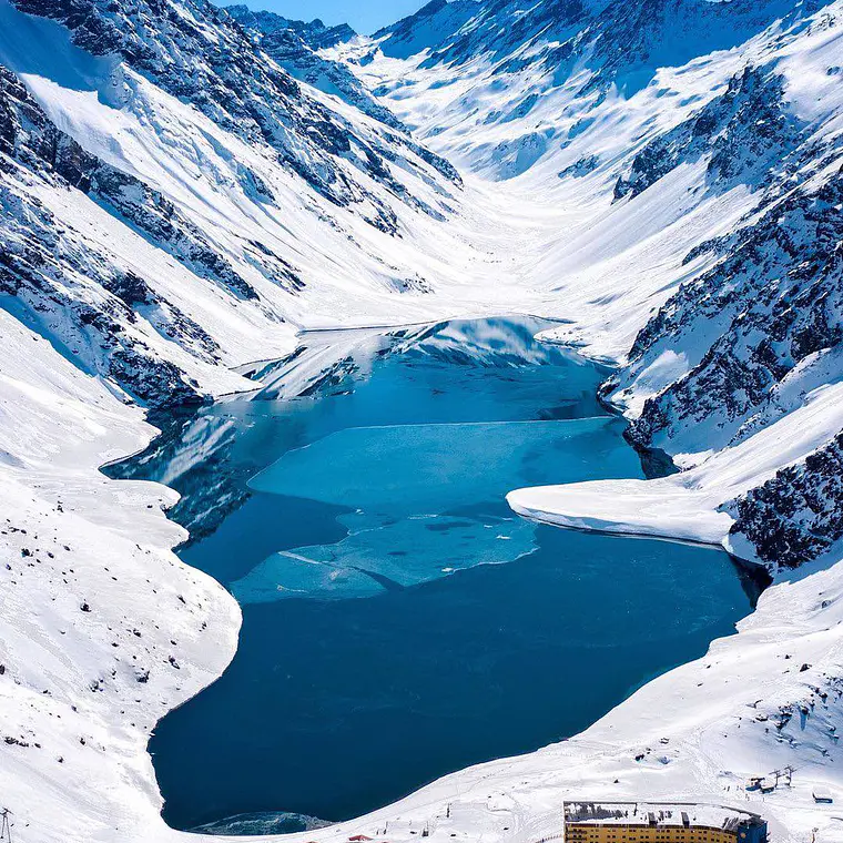 Vuelo en Helicóptero a Portillo y Laguna del Inca 1