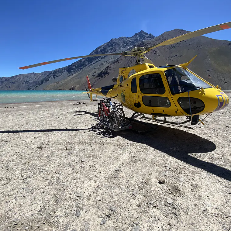 Vuelo en Helicóptero a Portillo y Laguna del Inca 4