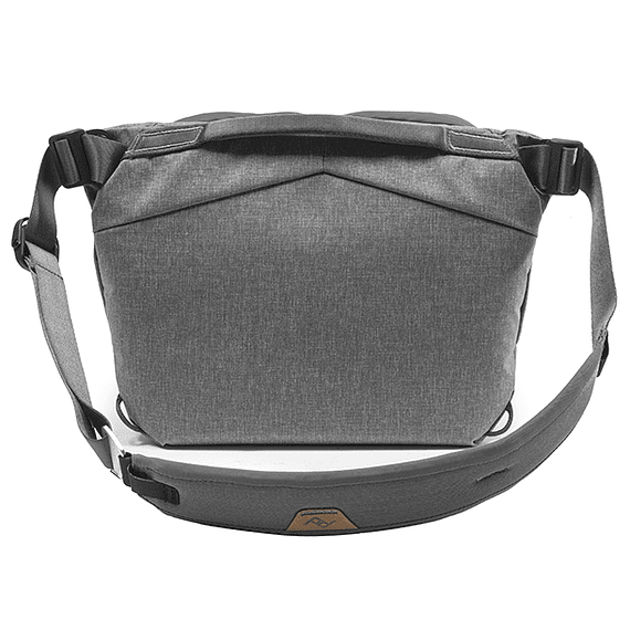 Bolso Peak Design Everyday Sling 6L v2 Gris Claro- Image 2