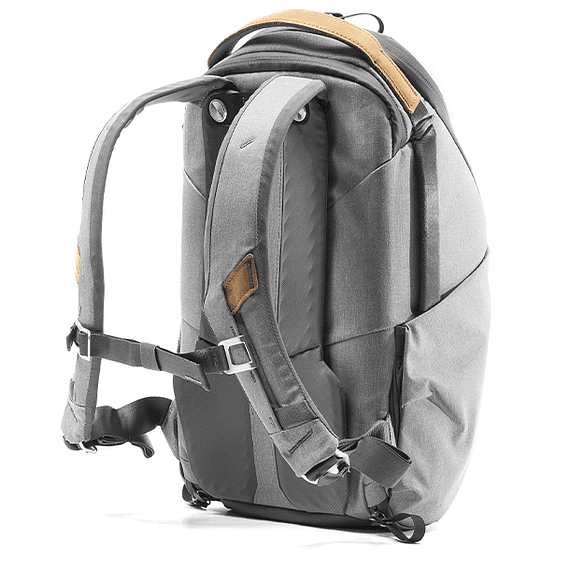 Mochila Peak Design Everyday Zip 15L Gris Claro- Image 4