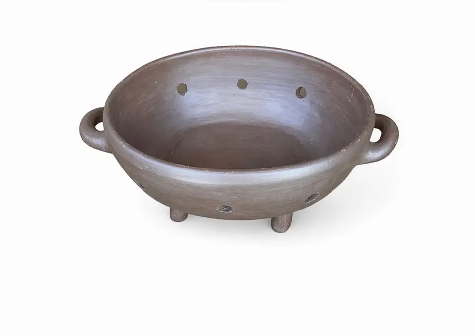 Parrillero mediano de greda hecho a mano 3