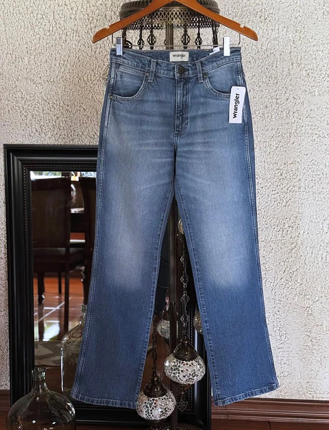 Jeans Wrangler semi elásticados