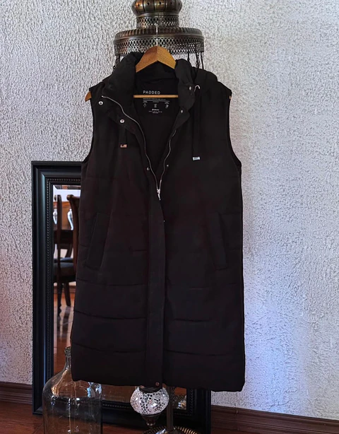 Parka Stradivarius sin mangas 