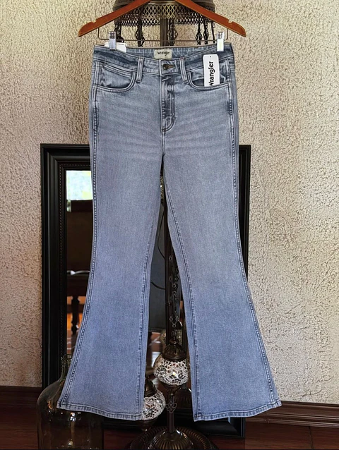 Jeans Wrangler FLARE Elásticados 