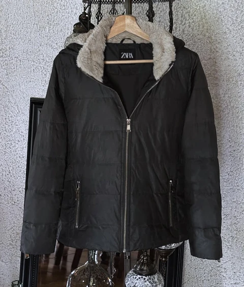 PARKA VERDE MILITAR ZARA PLUMA TALLA L