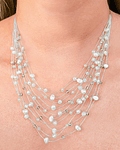 Collar Perlas de Río Blancas Cristales Hilos de Seda Plateados 48cm