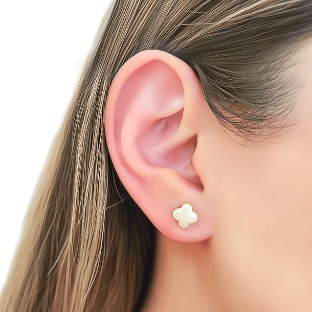 Aros Trébol Perla Sintética Enchapado Oro 18K