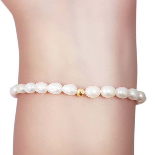 Pulsera Perla De Río Arlargada Bola Enchapado Oro 18K Elasticada