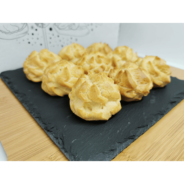 Profiteroles rellenos con manjar 1