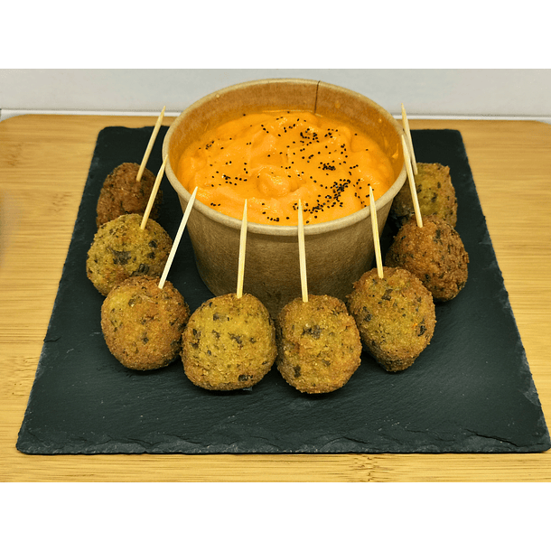 Bolitas de Falafel + Alioli de Zanahoria 1