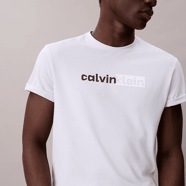 Camiseta Calvin Klein  2