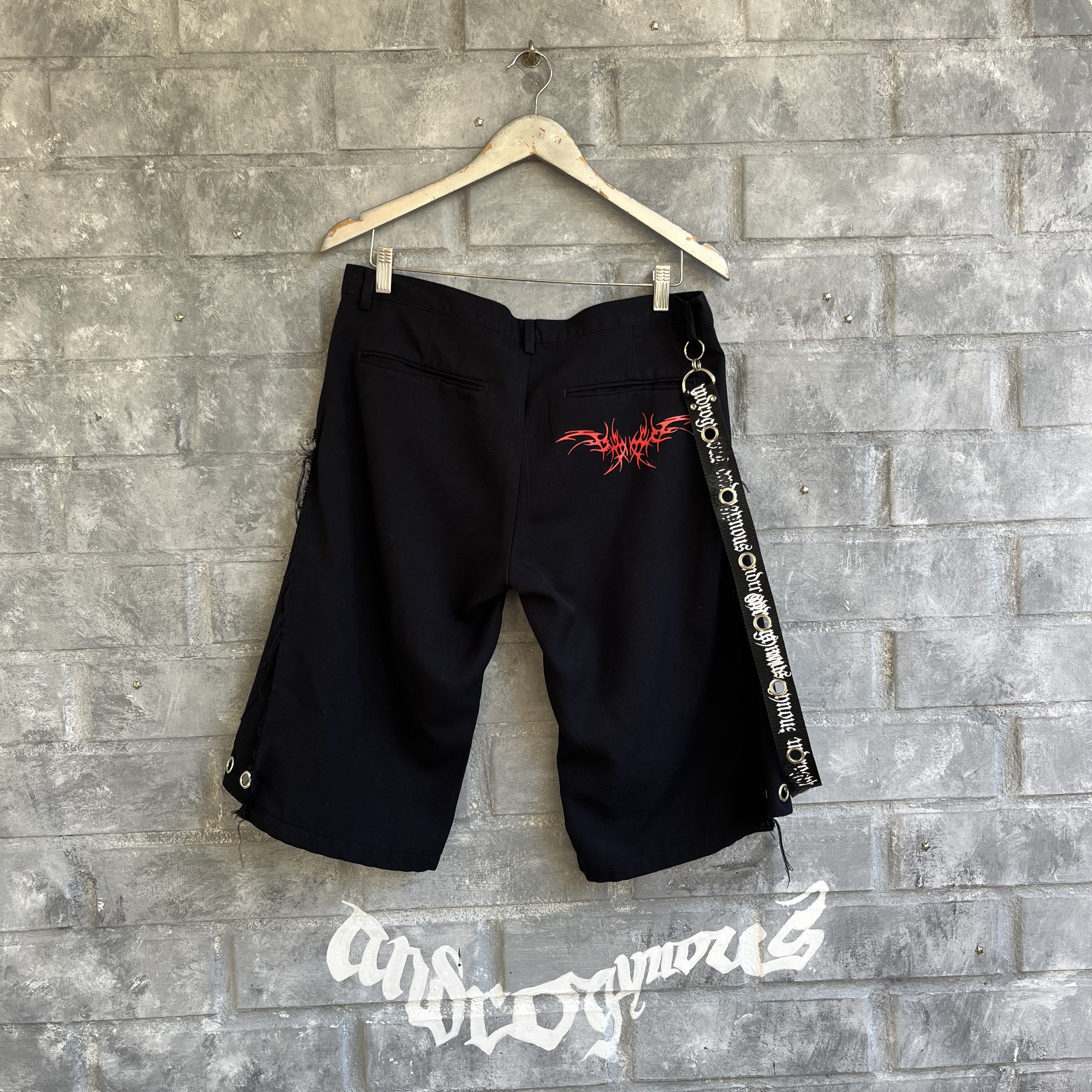 UPCYCLING SHORTS | SIZE 44 4