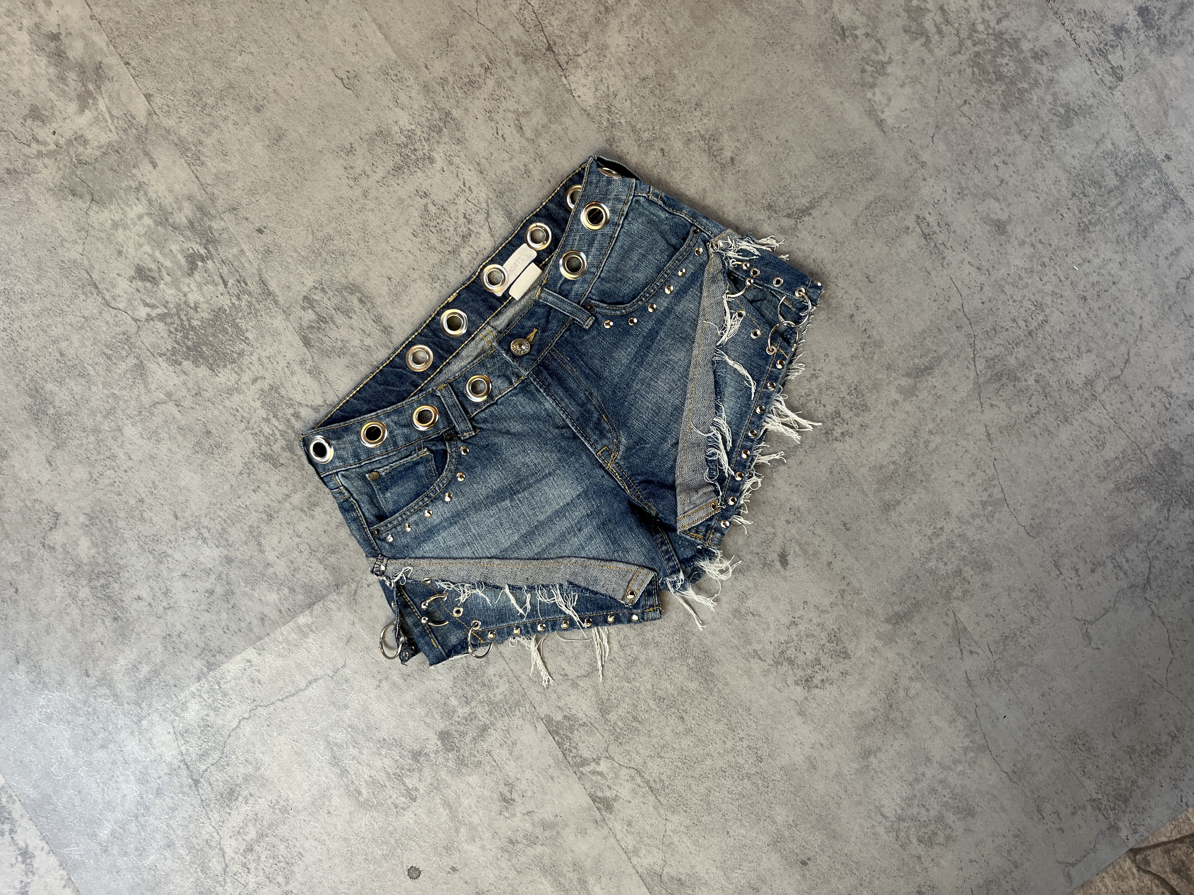 SHORT UPCYCLING | TALLA 34 1