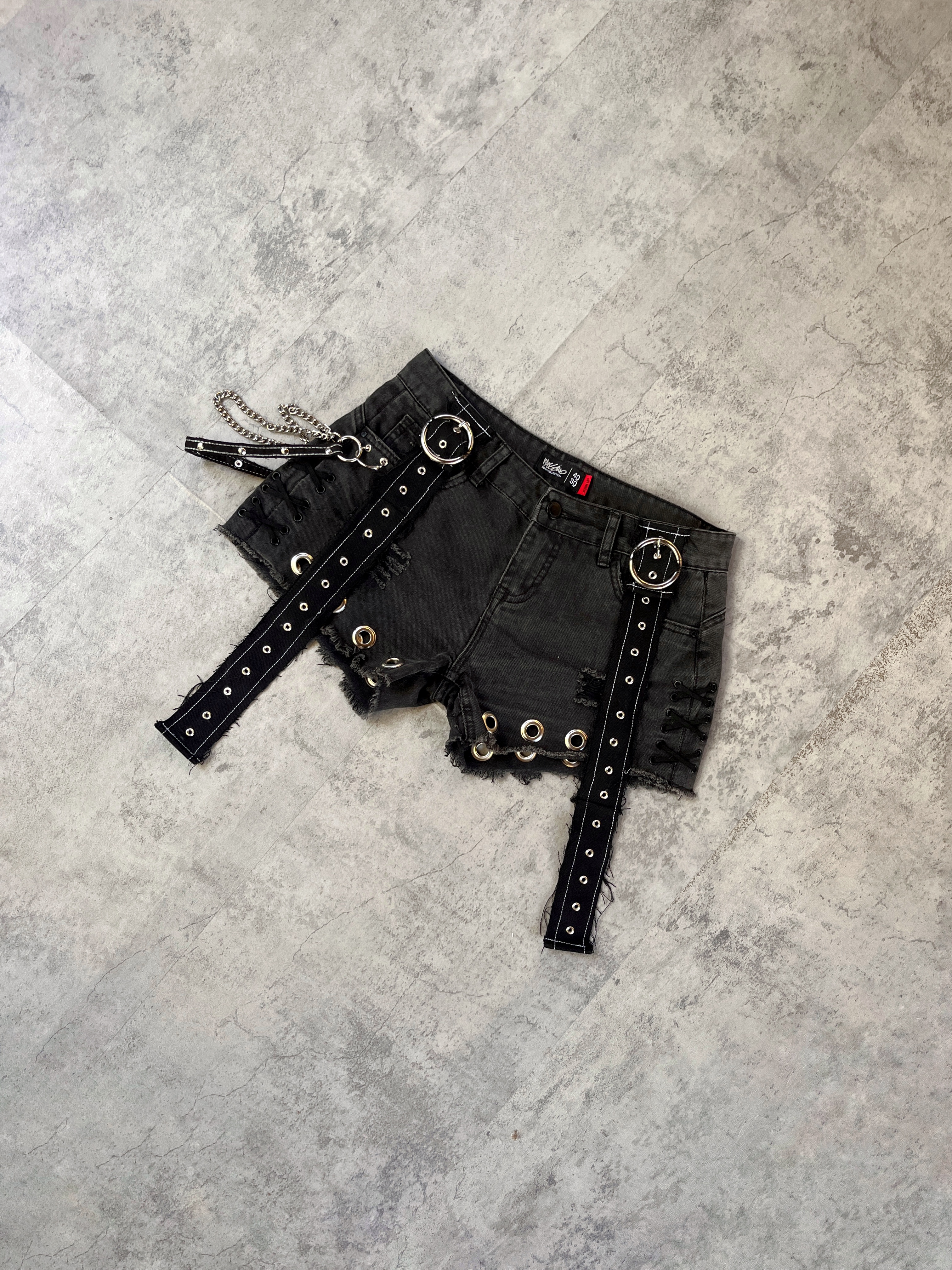 SHORT UPCYCLING | TALLA 38 1