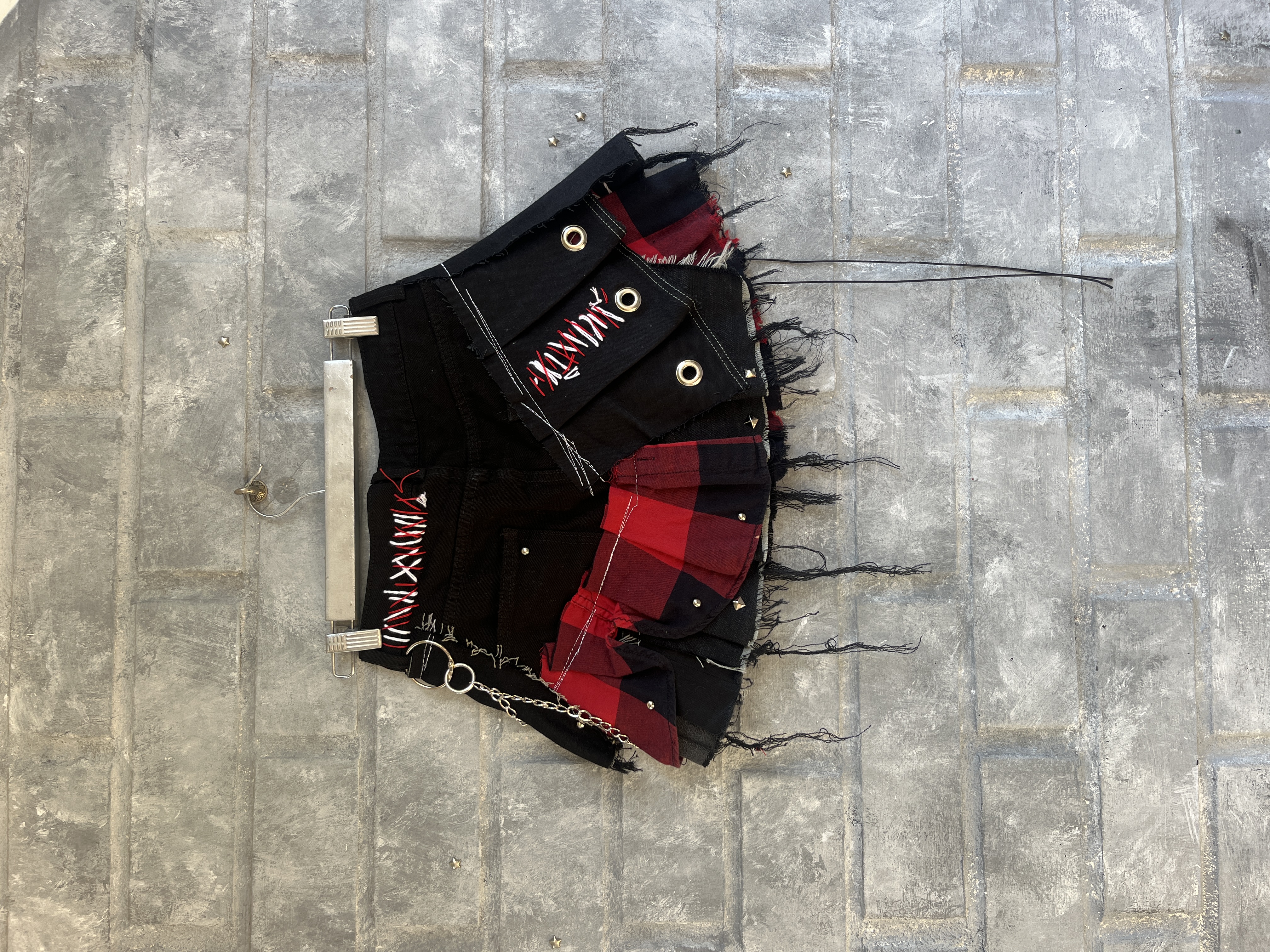 UPCYCLING ADJUSTABLE SKIRT | AVAILABLE ON REQUEST 4