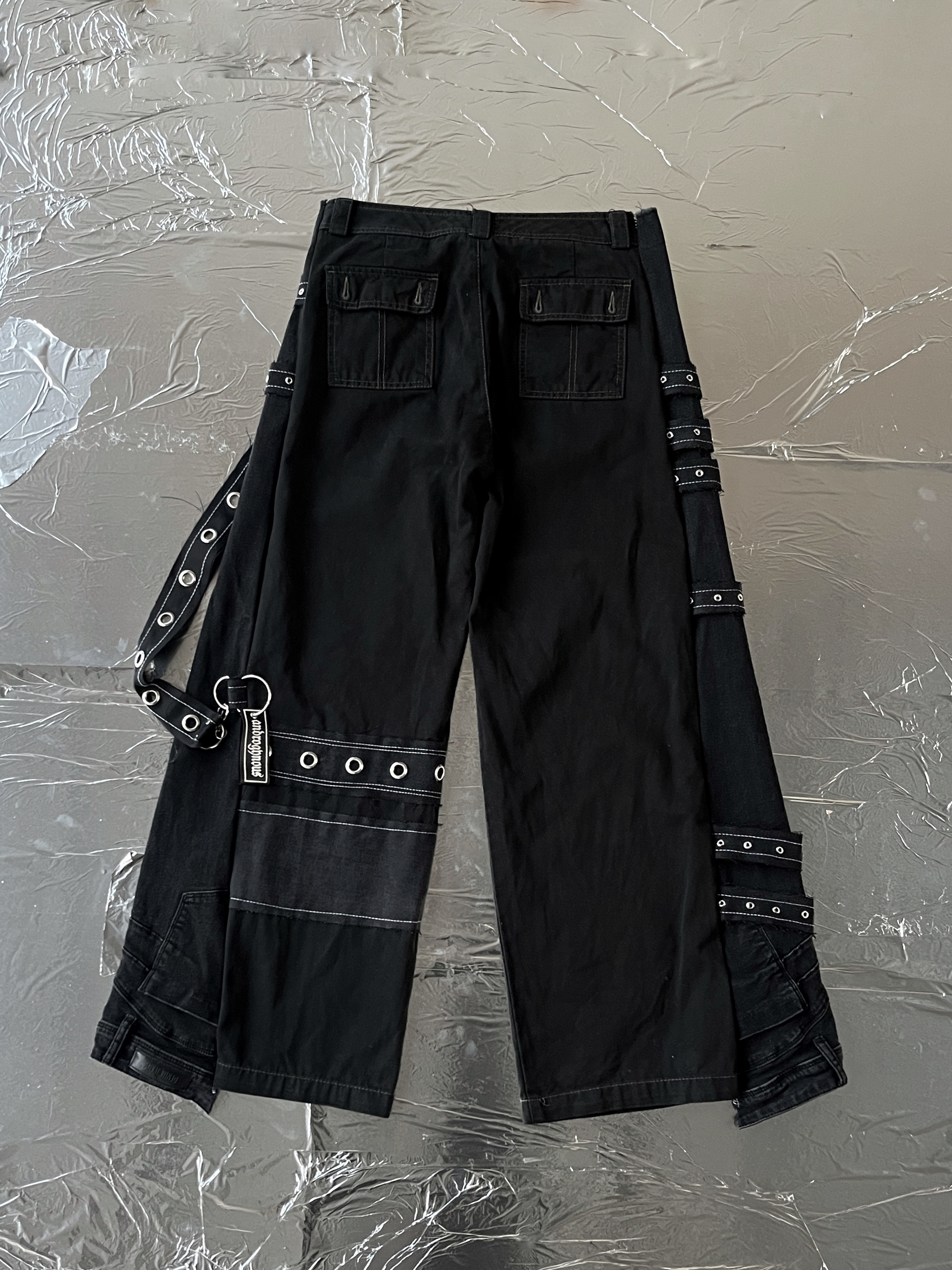 PANTALÓN UPCYCLING | DISPONIBLE A PEDIDO 2