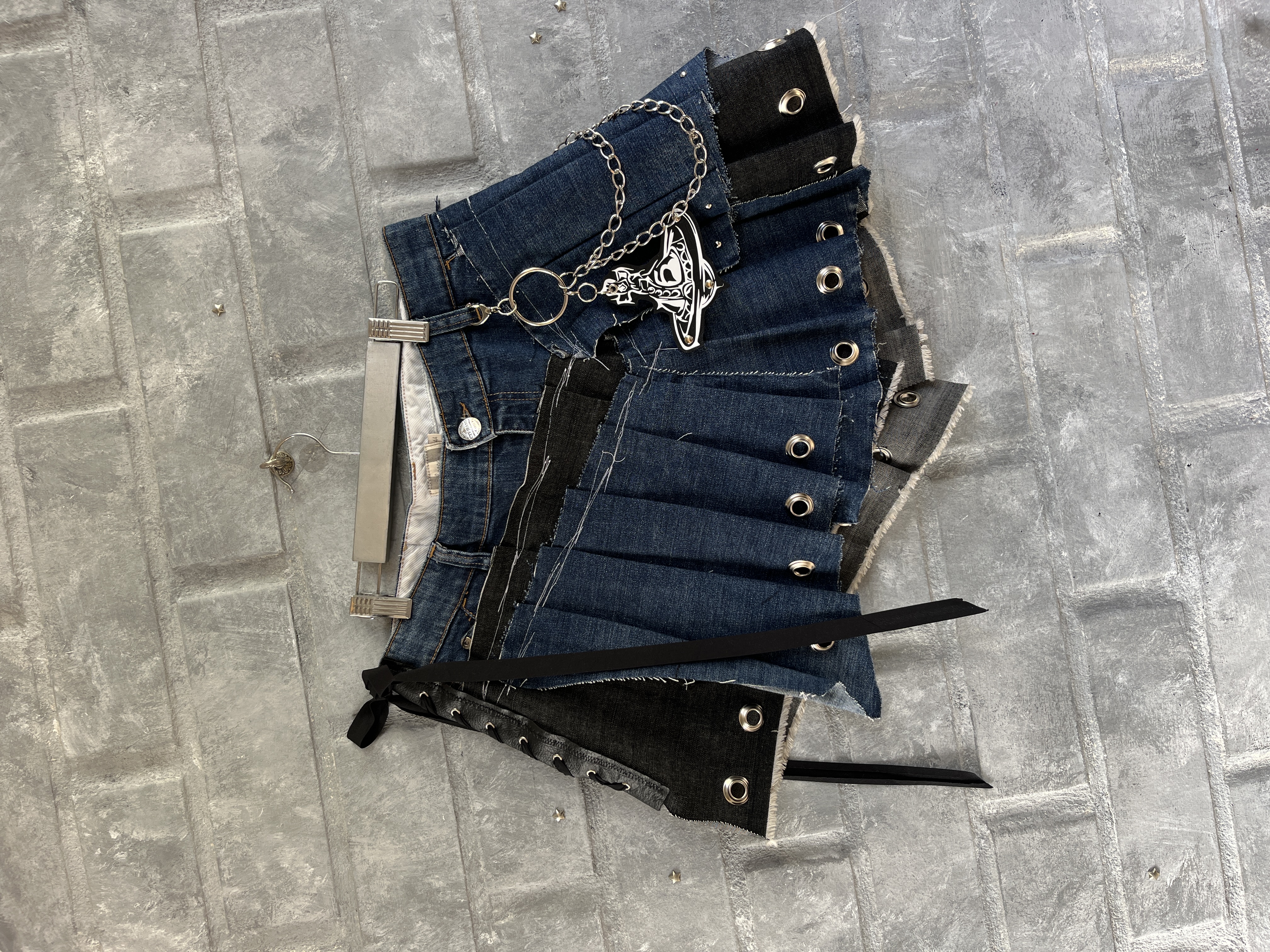 UPCYCLING SKIRT | AVAILABLE ON REQUEST 1