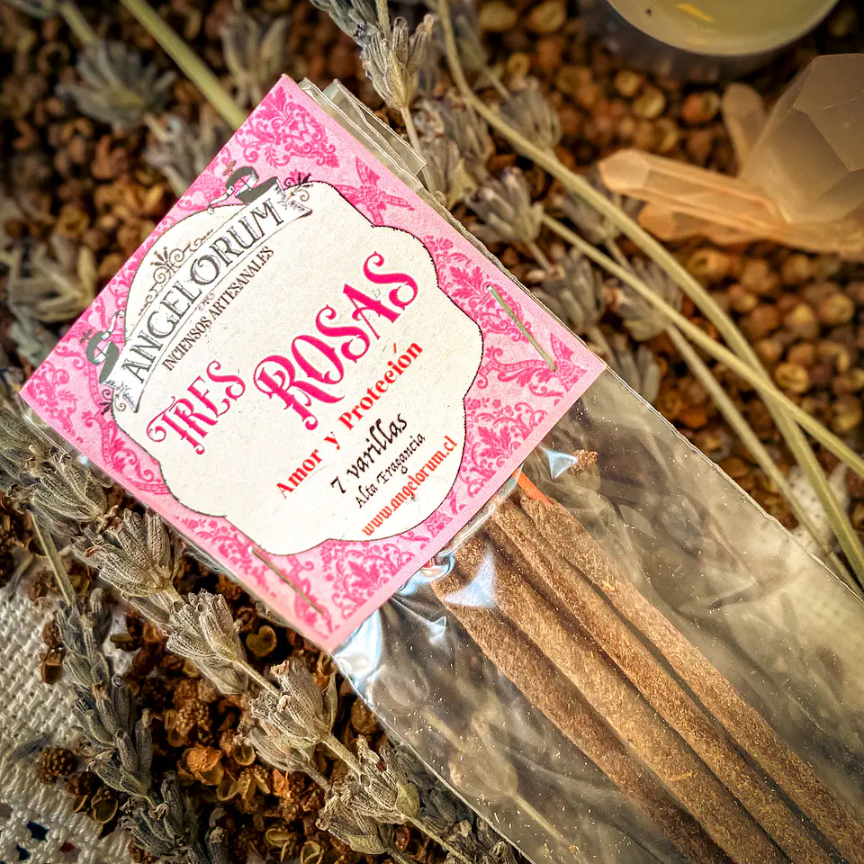 Incienso Premium Tres Rosas - 7 Varillas 1