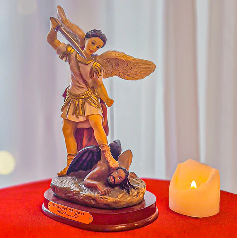 FIGURA ARCÁNGEL MIGUEL