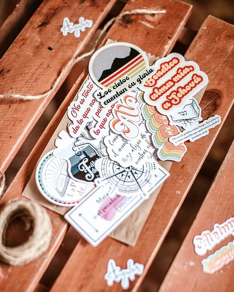 10 Stickers Random con Versículos e Ilustraciones