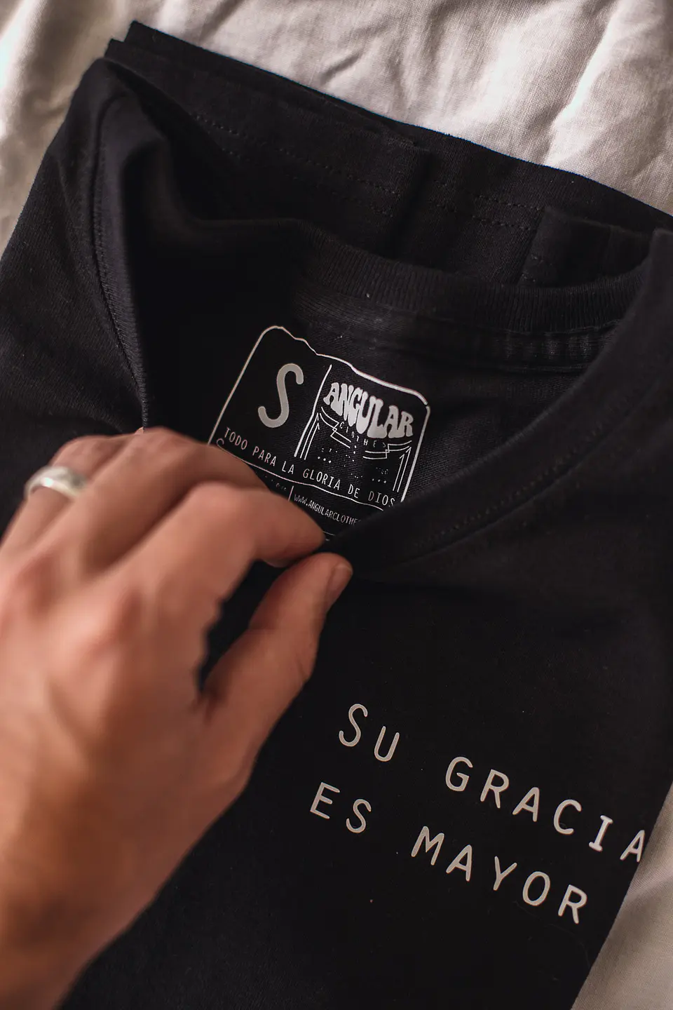 Su gracia es mayor - Polera Recta 2