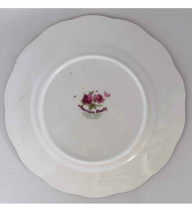 Royal Albert, Inglaterra, plato de torta / pan, 16 cm “American Beauty”,  1941 - 1998
