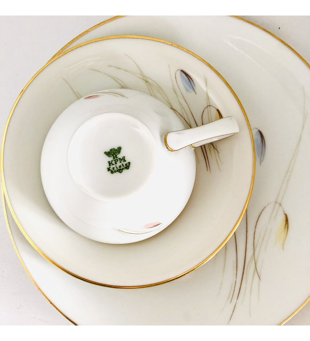 Krister Porzellan Manufaktur, Alemania (Silecia), trío de café, 1925 - 1945 