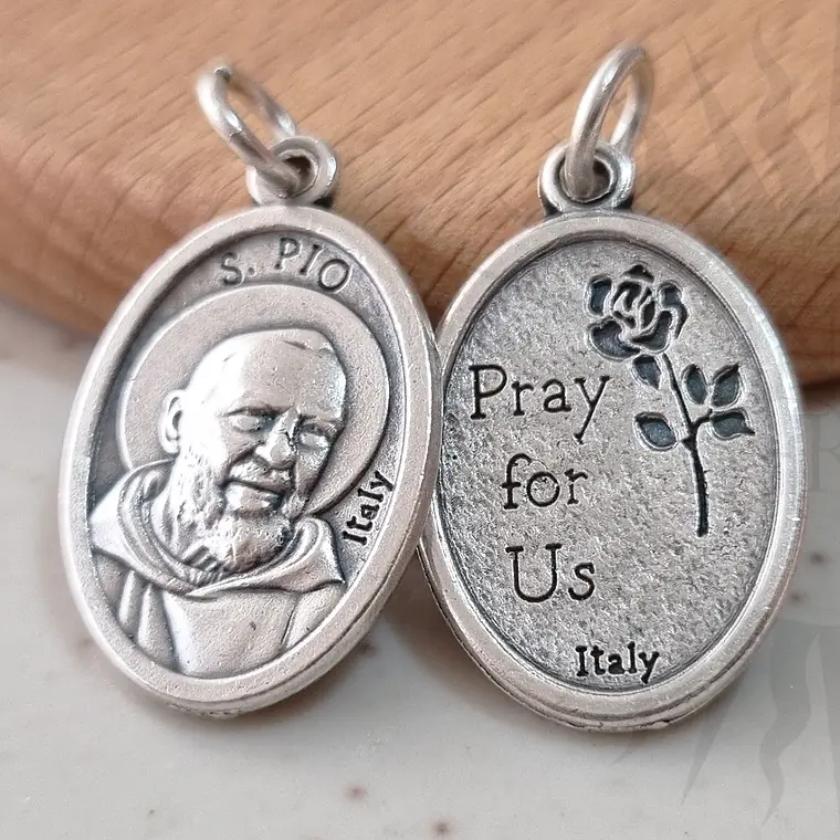 Medalla del Santo Padre Pío 2