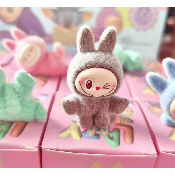 Mini Labubu - Yoga  2