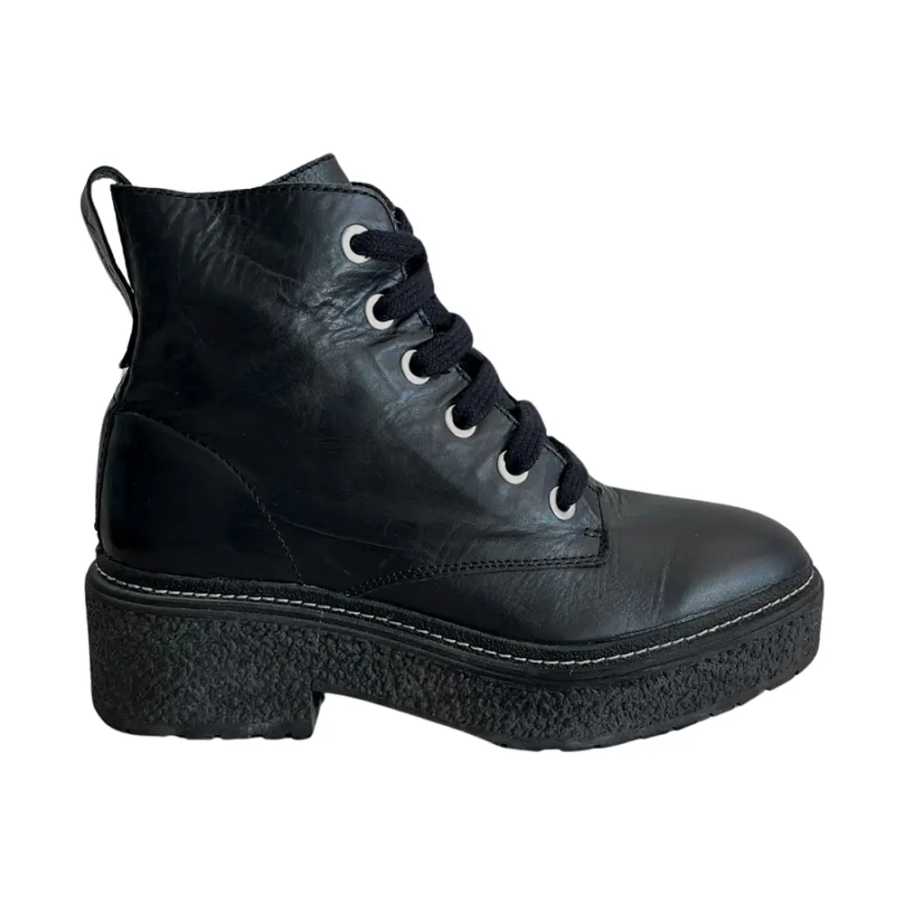 Botines cuero con cordones negras - Bimba y Lola | Talla 39