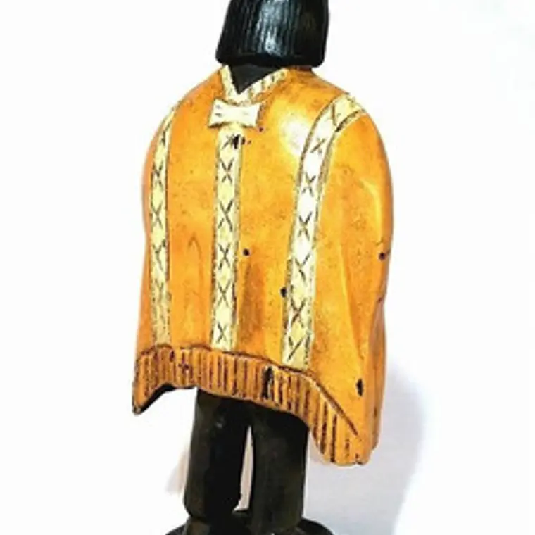 Figura Hombre Mapuche Dimensiones 22x9cm 2