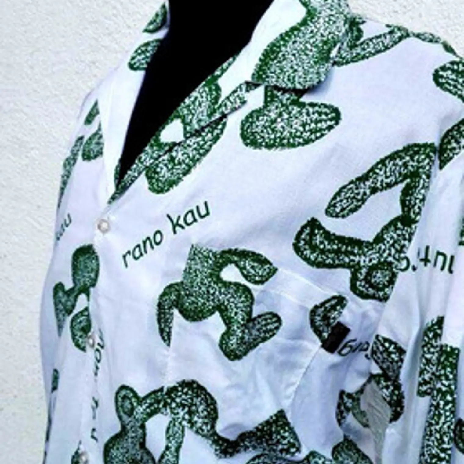 Polynesian shirt made in Easter Island 2