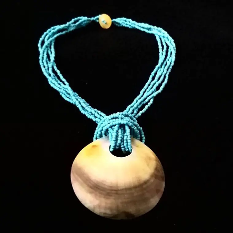 Nacar and Mostacilla necklace 3