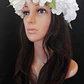 Coronas De Flores Blanca Y Hojas Elasticada  - thumbnail 1