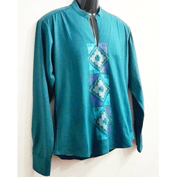 Camisa de lino pintada con diseño Mapuche