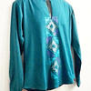 Camisa de lino pintada con diseño Mapuche