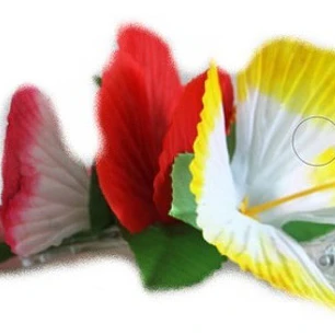 Flor Pinza 3 Hibiscos Amarillo, Rojo Y Blanco Fucsia