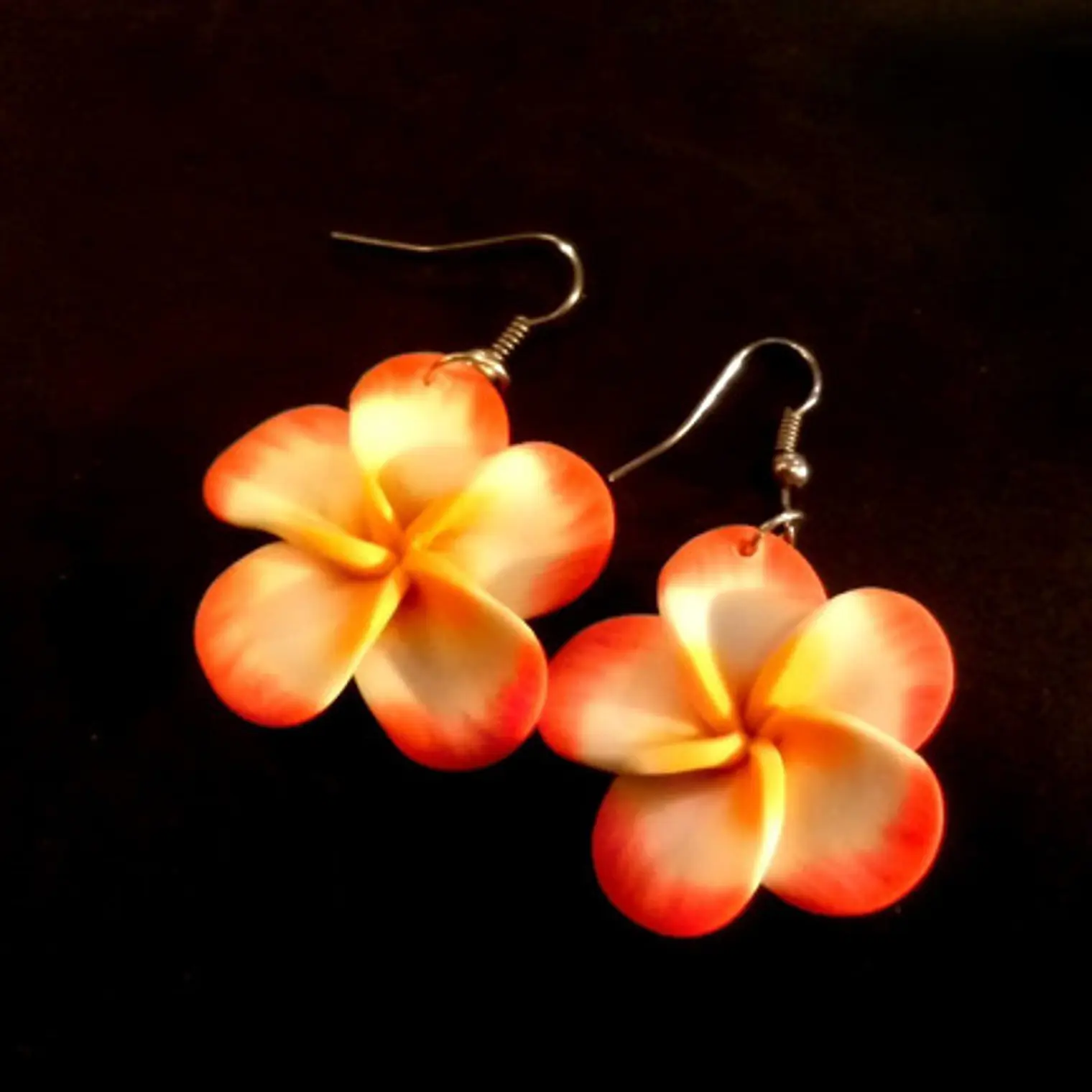 Aros Colgantes Tipanie Naranjo Con Blanco 3cm 2