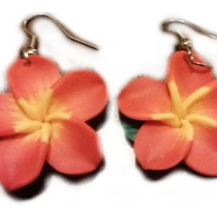 Aros Colgantes 3cm Tipanie Rojo Con Hoja (mediano)  3cm