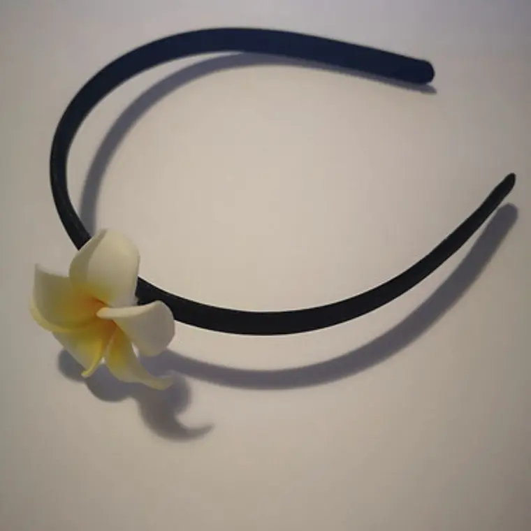 Cintillo Flor Tipanie Blanca Con Amarilla Para El Cabello 3