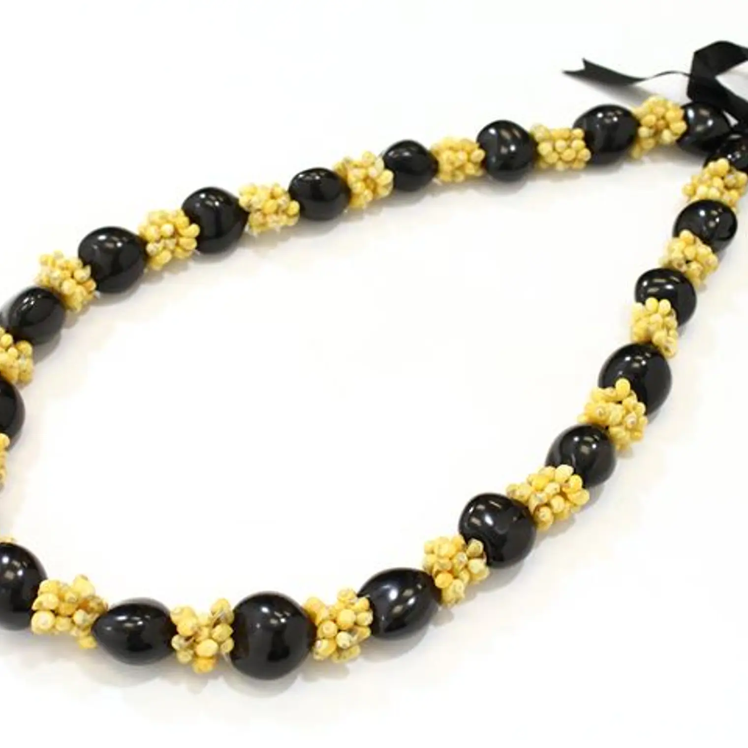 Collar Kukui negro con Pipi Amarillo Hawaii  1