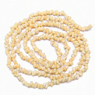 Collar De Cochitas Pipi Color amarillo Largo 50cm