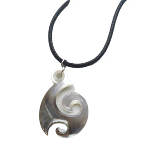 Colgante Mangai Nácar  / Diametro 3,5cm