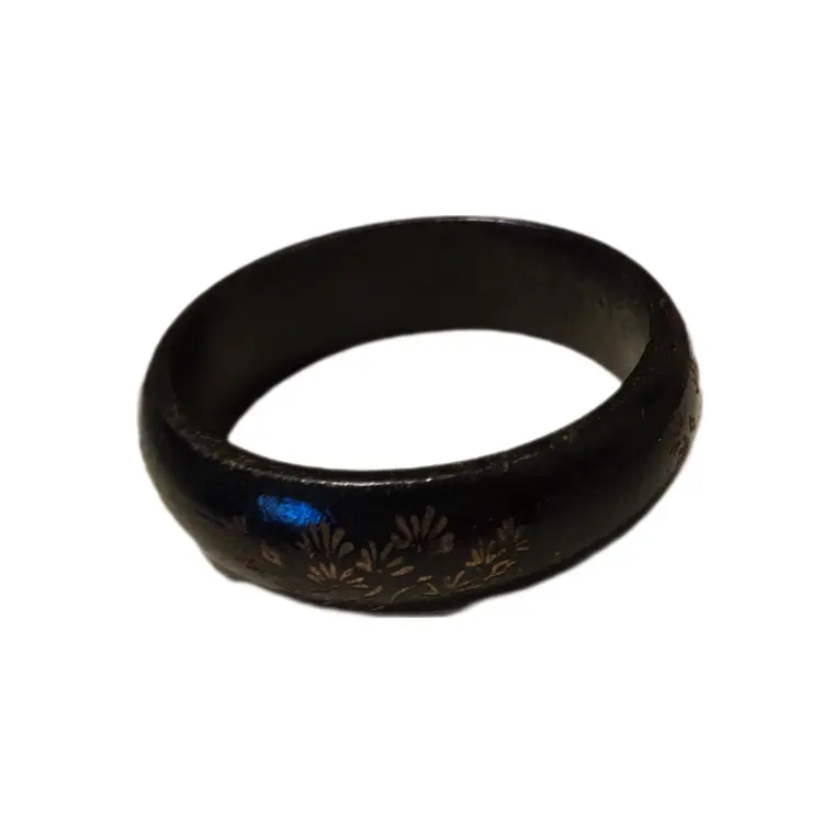 Pulsera de madera color negro con flores 1
