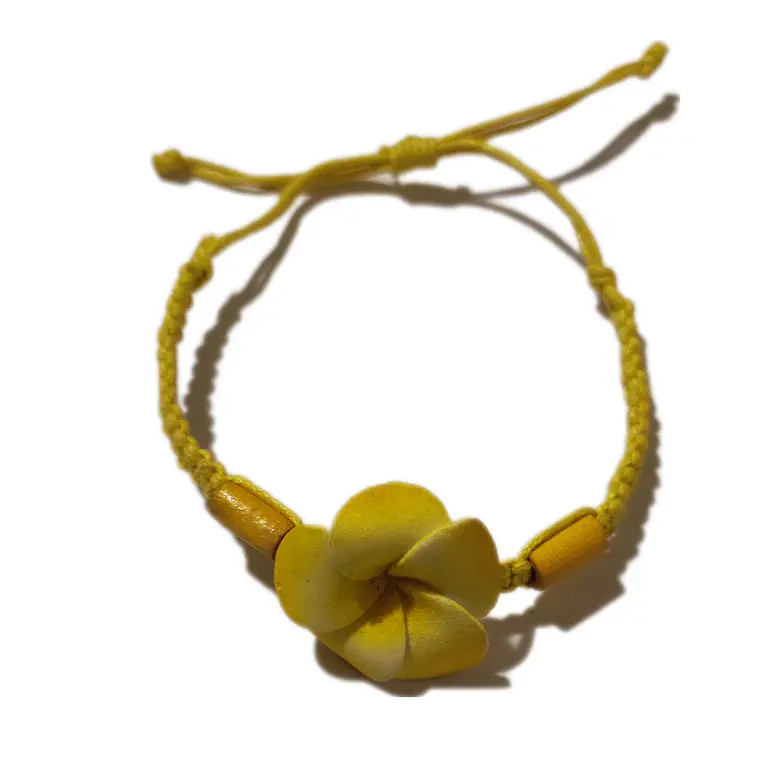 Pulsera de hilo ajustable con flor tipanie amarilla 1
