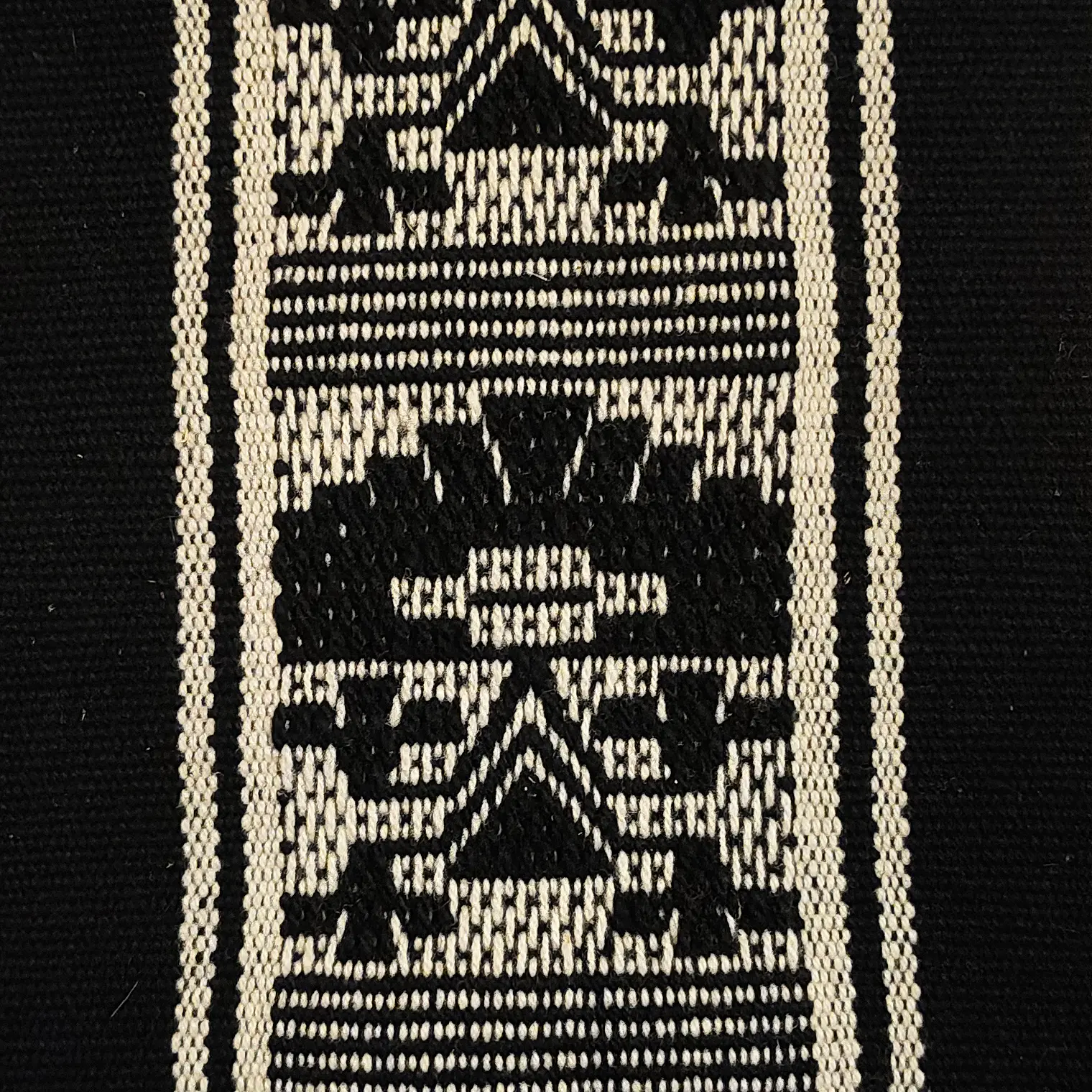 Centro De Mesa Telar Lukutuwe Negro 3