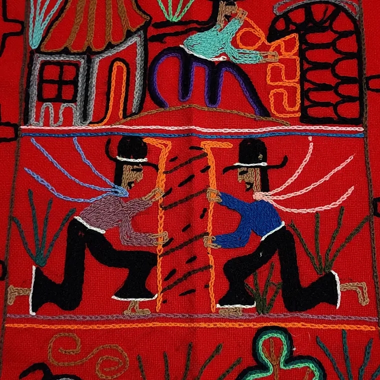 Telar rojo bordado con hermosa iconografia Aymara 4