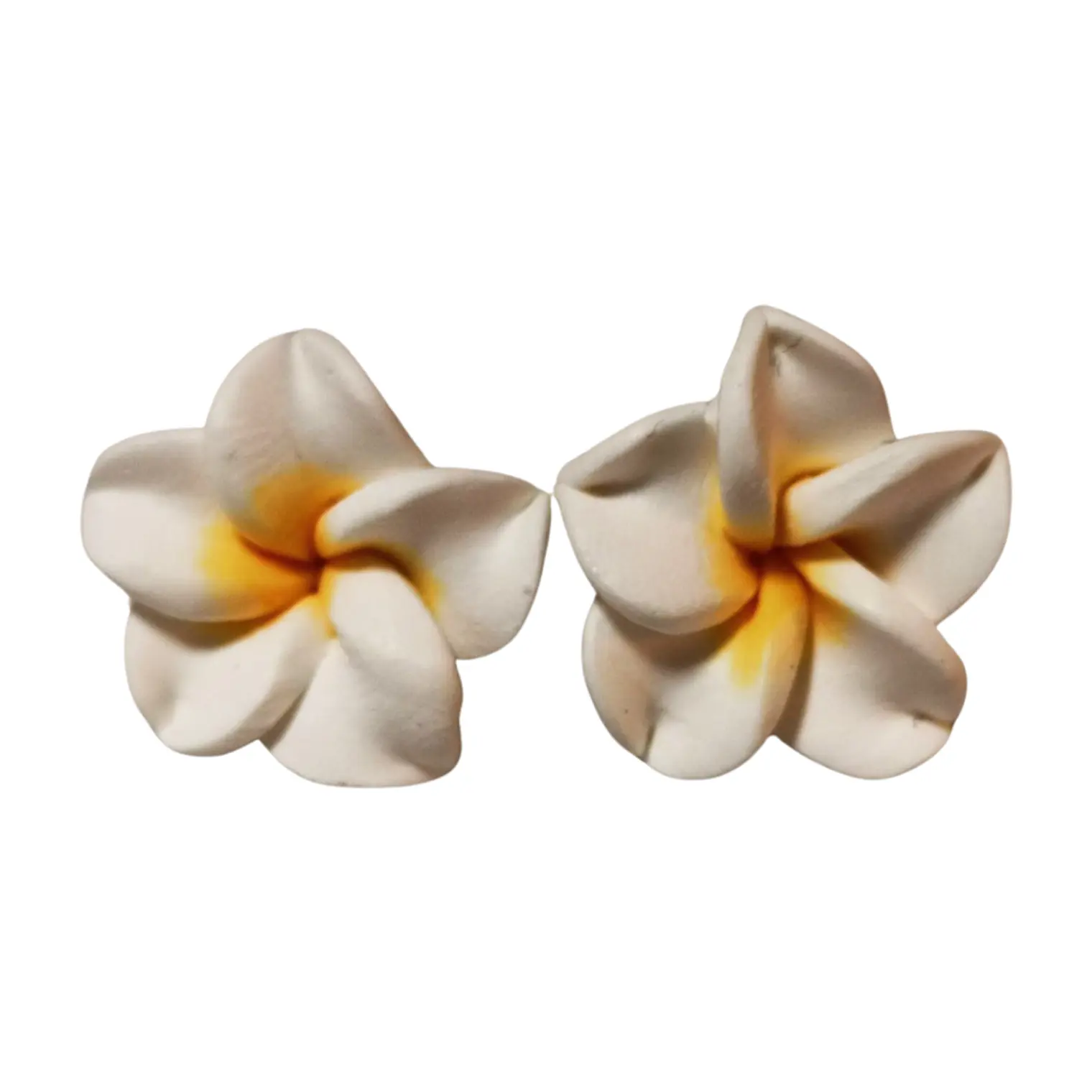 Aros flor tipanie blanca con amarillo diametro 2 cm 6